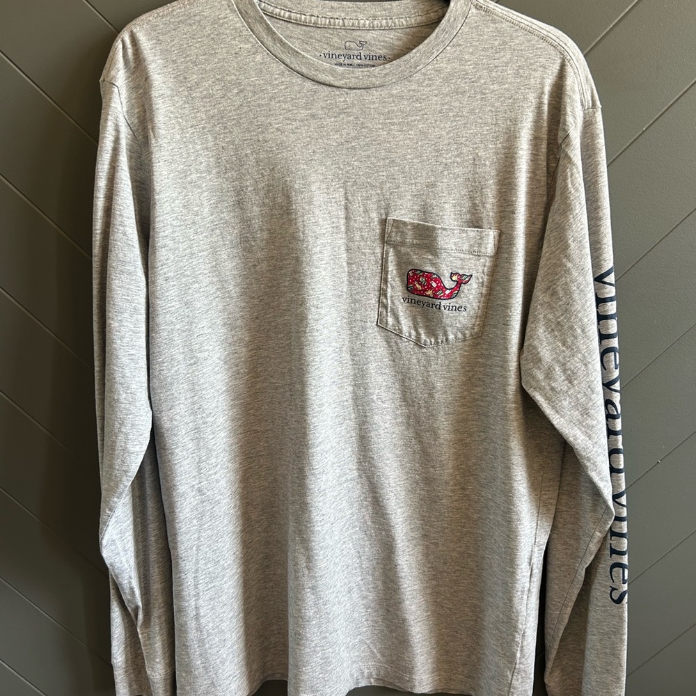 Vineyard Vines Heather Gray HOLIDAY Long Sleeve Tee